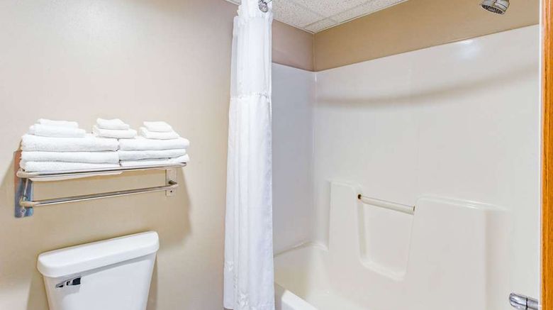 <b>AmericInn by Wyndham Des Moines Room</b>. Images powered by <a href="https://iceportal.shijigroup.com/" title="IcePortal" target="_blank">IcePortal</a>.
