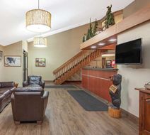 AmericInn by Wyndham Cloquet Lobby