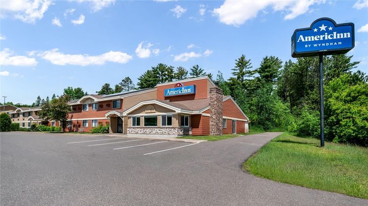 AmericInn by Wyndham Cloquet Exterior
