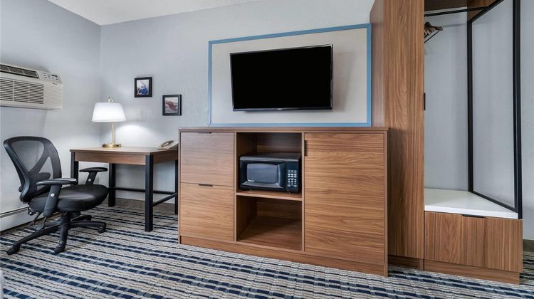 AmericInn by Wyndham Cloquet Room