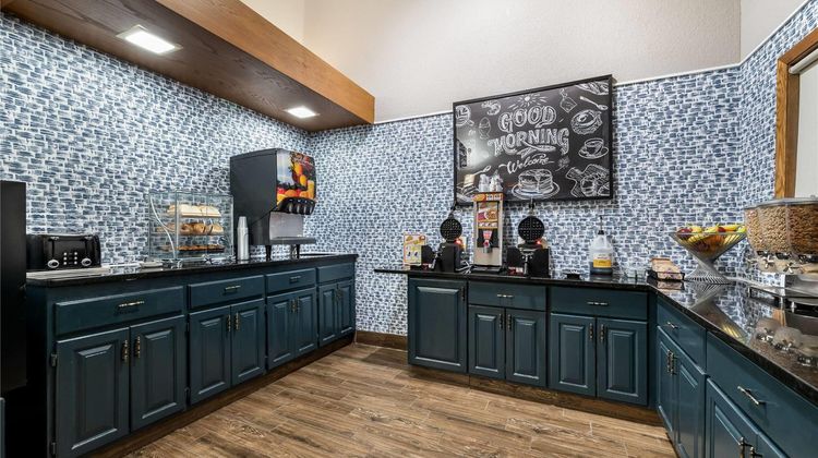 AmericInn by Wyndham Cloquet Restaurant