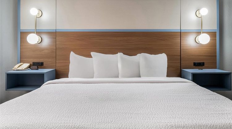 AmericInn by Wyndham Cloquet Room
