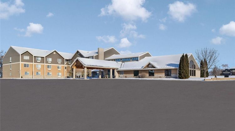 AmericInn by Wyndham Valley City Conf Ct Exterior