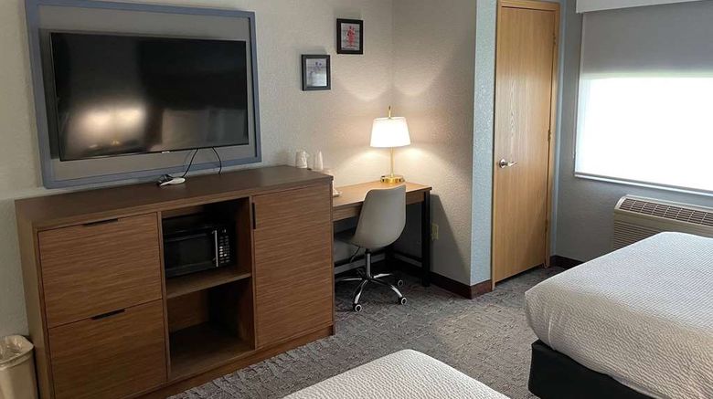 <b>AmericInn by Wyndham Ankeny Room</b>. Images powered by <a href="https://iceportal.shijigroup.com/" title="IcePortal" target="_blank">IcePortal</a>.