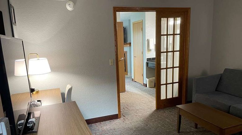 <b>AmericInn by Wyndham Ankeny Room</b>. Images powered by <a href="https://iceportal.shijigroup.com/" title="IcePortal" target="_blank">IcePortal</a>.