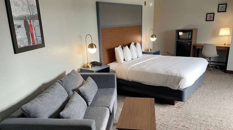<b>AmericInn by Wyndham Ankeny Room</b>. Images powered by <a href="https://iceportal.shijigroup.com/" title="IcePortal" target="_blank">IcePortal</a>.