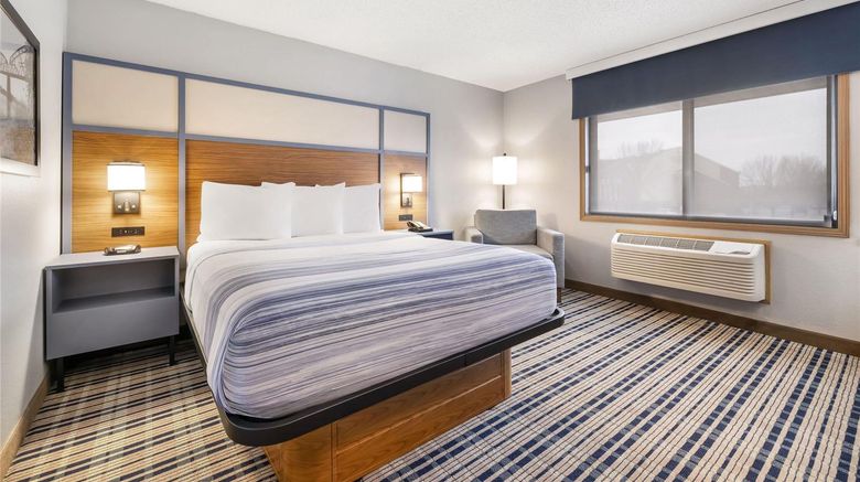 <b>AmericInn by Wyndham Bismarck Room</b>. Images powered by <a href="https://iceportal.shijigroup.com/" title="IcePortal" target="_blank">IcePortal</a>.