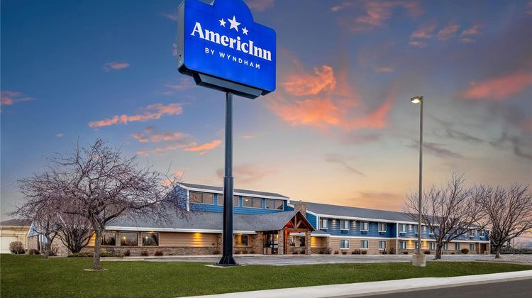 AmericInn by Wyndham Bismarck Exterior