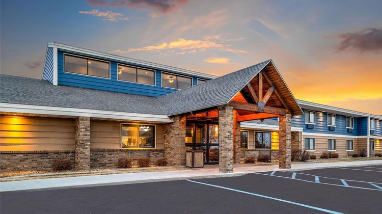AmericInn by Wyndham Bismarck Exterior