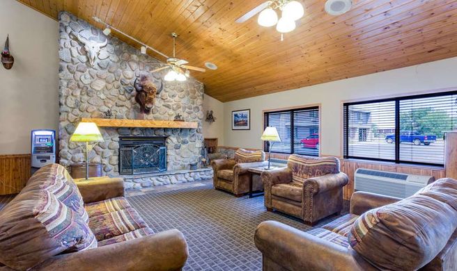 AmericInn by Wyndham Medora Lobby