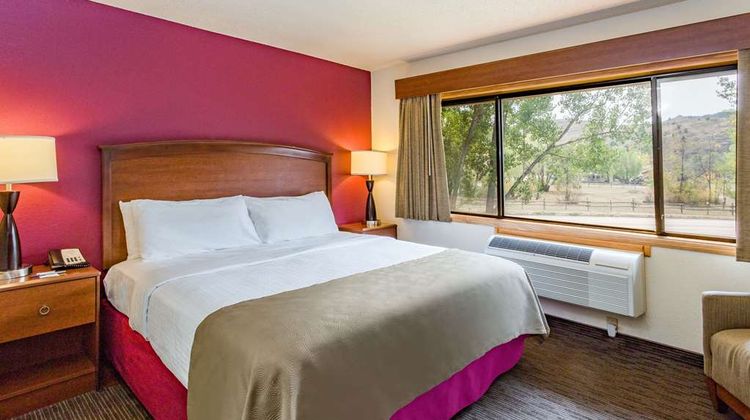 AmericInn by Wyndham Medora Room
