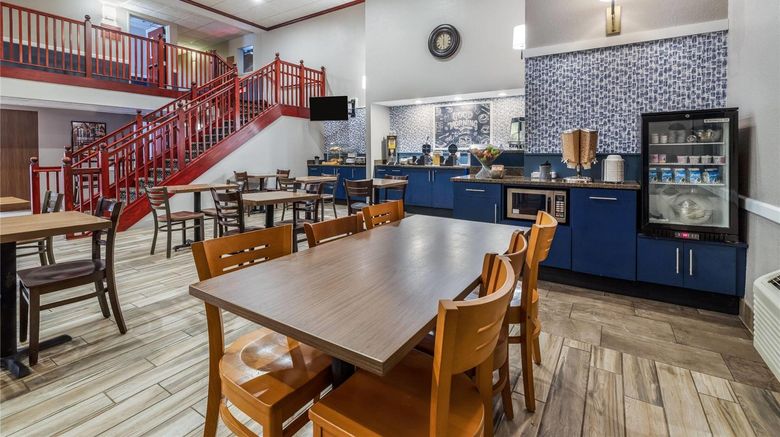 <b>AmericInn by Wyndham Mounds View Restaurant</b>. Images powered by <a href="https://iceportal.shijigroup.com/" title="IcePortal" target="_blank">IcePortal</a>.