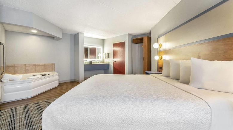 <b>AmericInn by Wyndham Mounds View Suite</b>. Images powered by <a href="https://iceportal.shijigroup.com/" title="IcePortal" target="_blank">IcePortal</a>.