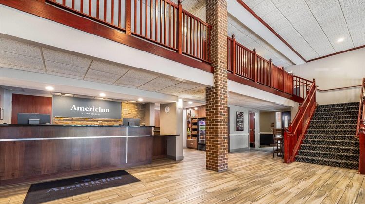 AmericInn by Wyndham Mounds View Lobby