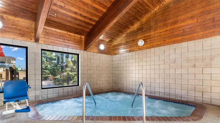 AmericInn by Wyndham Mounds View Pool