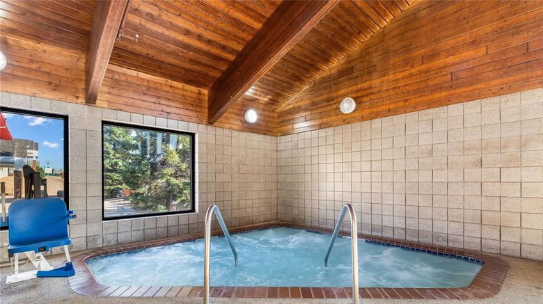 <b>AmericInn by Wyndham Mounds View Pool</b>. Images powered by <a href="https://iceportal.shijigroup.com/" title="IcePortal" target="_blank">IcePortal</a>.