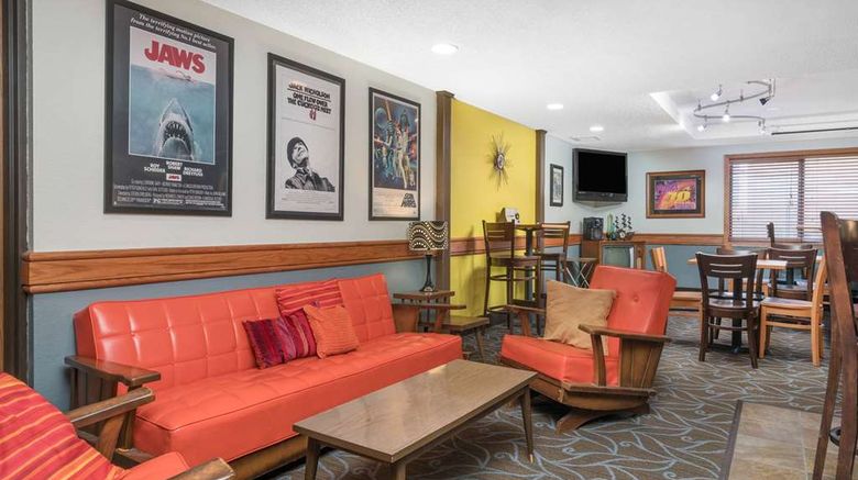 <b>AmericInn Lodge & Suites Fort Dodge Restaurant</b>. Images powered by <a href="https://iceportal.shijigroup.com/" title="IcePortal" target="_blank">IcePortal</a>.