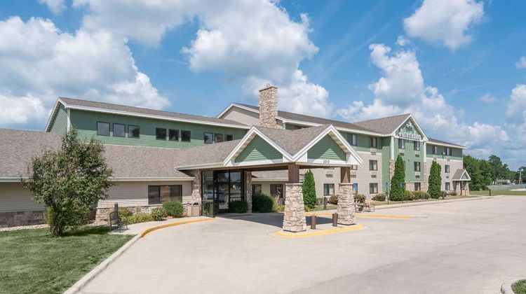 AmericInn Lodge & Suites Fort Dodge Exterior