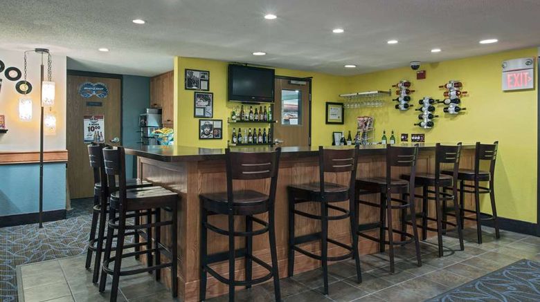 <b>AmericInn Lodge & Suites Fort Dodge Restaurant</b>. Images powered by <a href="https://iceportal.shijigroup.com/" title="IcePortal" target="_blank">IcePortal</a>.