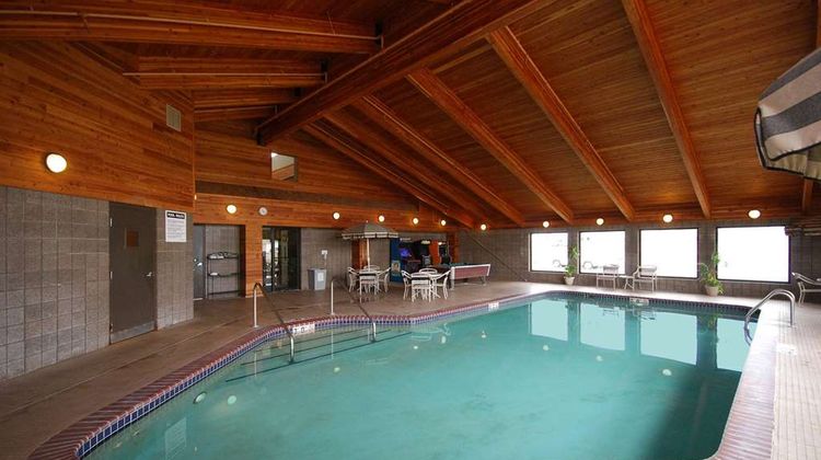 AmericInn by Wyndham Merrill Pool