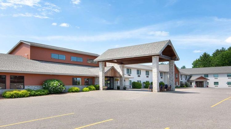 AmericInn by Wyndham Merrill Exterior