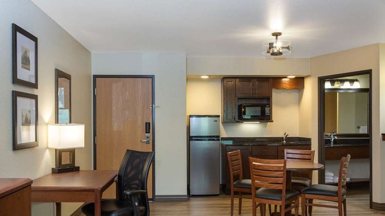 AmericInn by Wyndham Merrill Suite