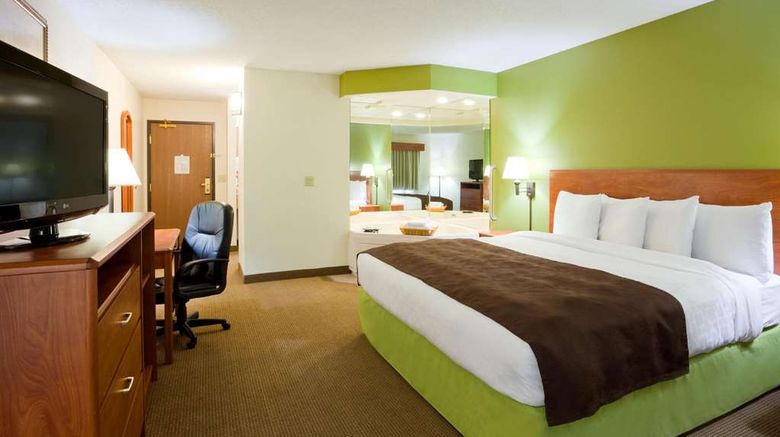<b>AmericInn by Wyndham Thief River Falls Suite</b>. Images powered by <a href="https://iceportal.shijigroup.com/" title="IcePortal" target="_blank">IcePortal</a>.