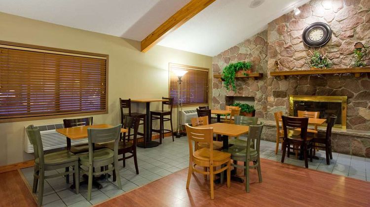 AmericInn by Wyndham Rice Lake Lobby