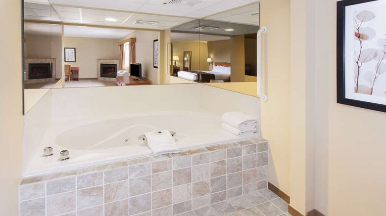 <b>AmericInn by Wyndham Greenville Suite</b>. Images powered by <a href="https://iceportal.shijigroup.com/" title="IcePortal" target="_blank">IcePortal</a>.