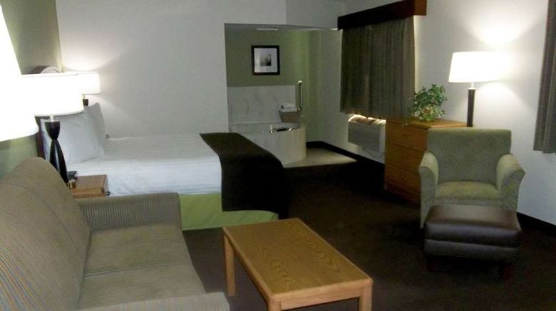 <b>AmericInn by Wyndham Grand Rapids Room</b>. Images powered by <a href="https://iceportal.shijigroup.com/" title="IcePortal" target="_blank">IcePortal</a>.