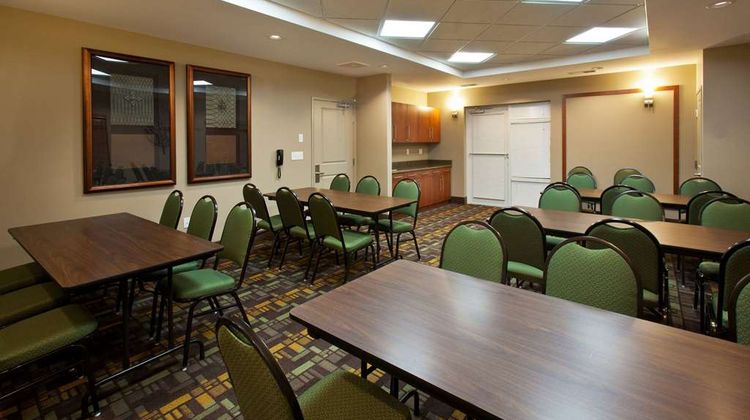 AmericInn by Wyndham Fairfield Meeting