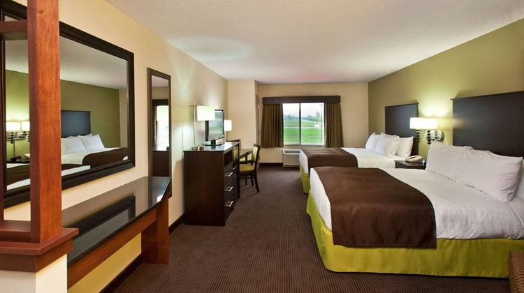 AmericInn by Wyndham Fairfield Room