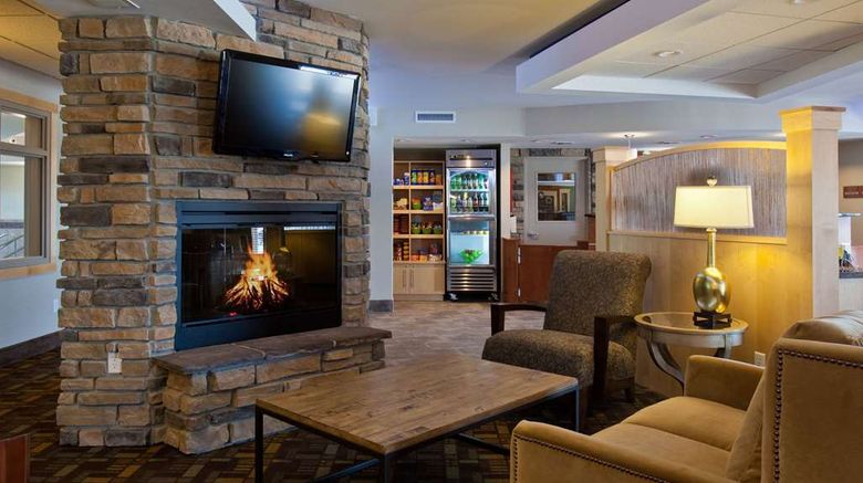 <b>AmericInn by Wyndham Fairfield Lobby</b>. Images powered by <a href="https://iceportal.shijigroup.com/" title="IcePortal" target="_blank">IcePortal</a>.