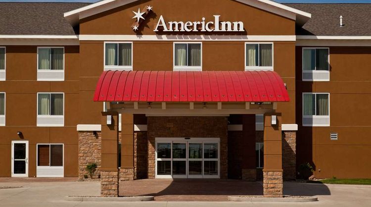 AmericInn by Wyndham Fairfield Exterior