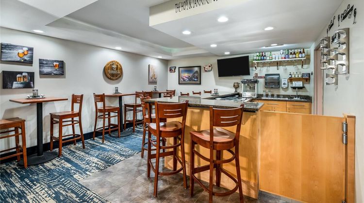 AmericInn by Wyndham Fairfield Restaurant