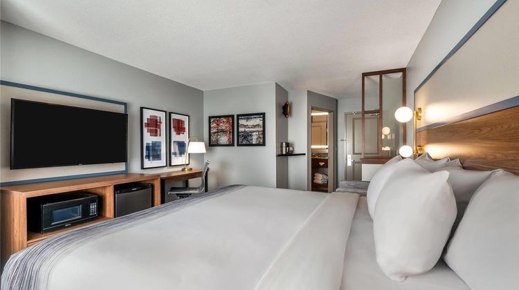 AmericInn by Wyndham Fairfield Room