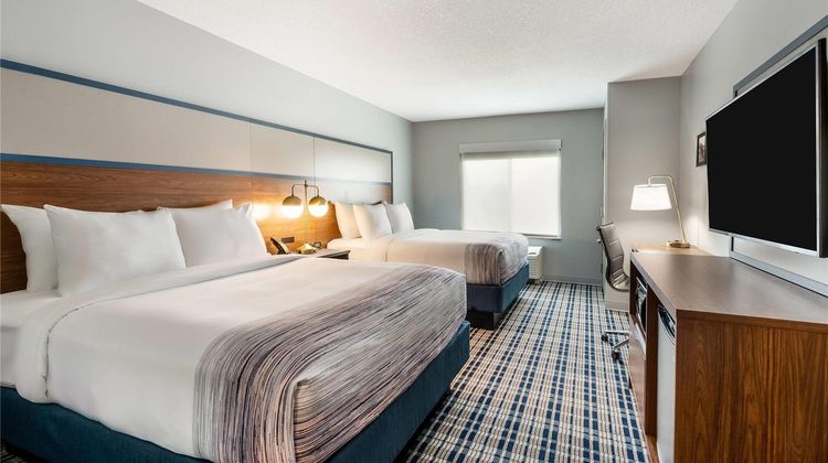 AmericInn by Wyndham Fairfield Room