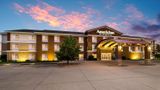 AmericInn by Wyndham Fairfield Exterior