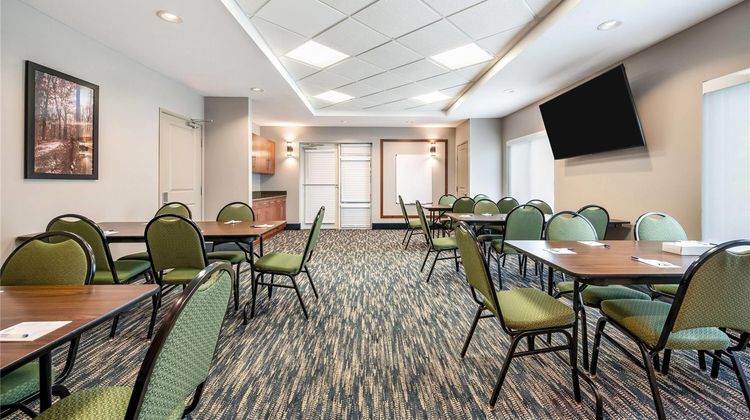 AmericInn by Wyndham Fairfield Meeting