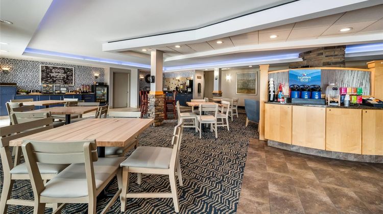 AmericInn by Wyndham Fairfield Restaurant