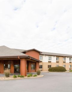 AmericInn Hotel & Suites Mount Pleasant