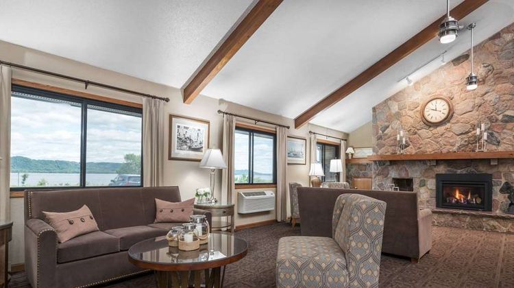 AmericInn by Wyndham Lake City Pool