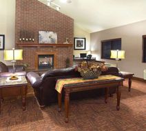 AmericInn by Wyndham New London Lobby