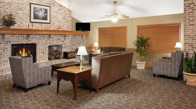 AmericInn by Wyndham Webster City Lobby