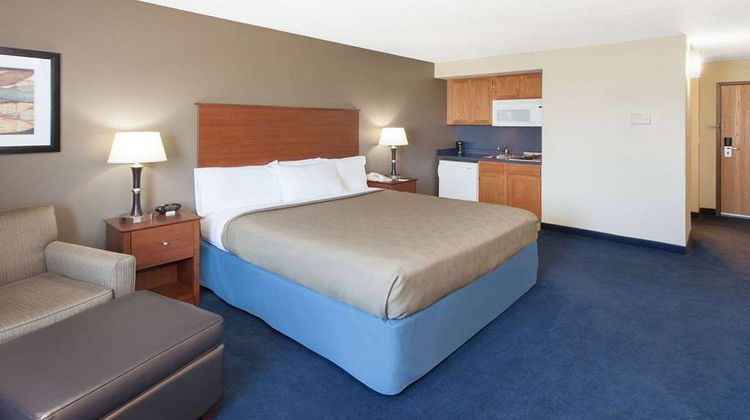 AmericInn by Wyndham Webster City Room