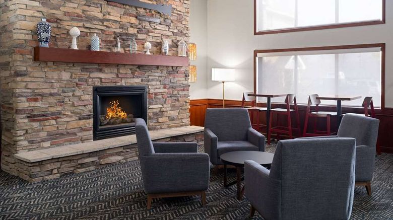 <b>AmericInn by Wyndham Shakopee Lobby</b>. Images powered by <a href="https://iceportal.shijigroup.com/" title="IcePortal" target="_blank">IcePortal</a>.