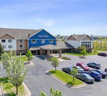 AmericInn by Wyndham Green Bay East Exterior