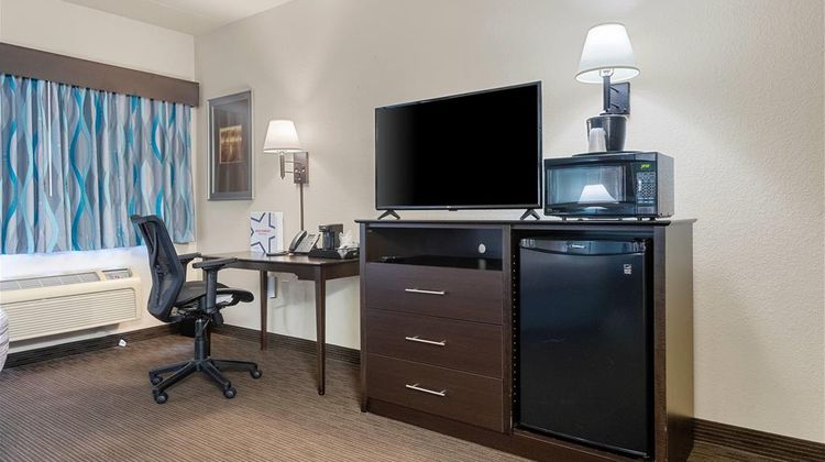 AmericInn by Wyndham Green Bay East Room