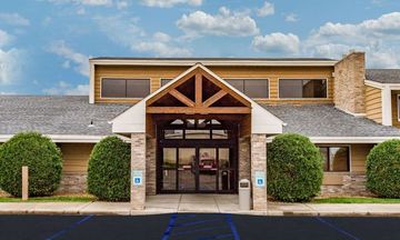 AmericInn by Wyndham Dickinson