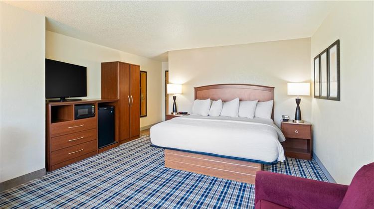 AmericInn by Wyndham Dickinson Room
